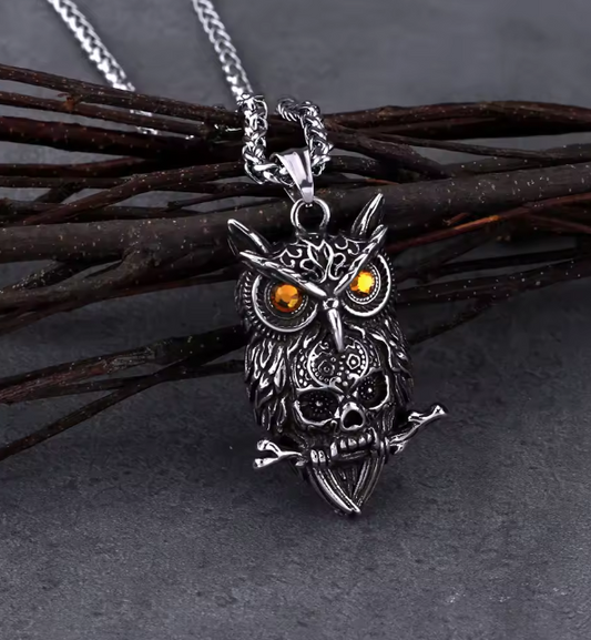 Pandantiv Gotic: Stăpâna Nopții